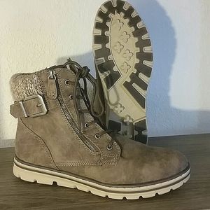 White Mountain Boots